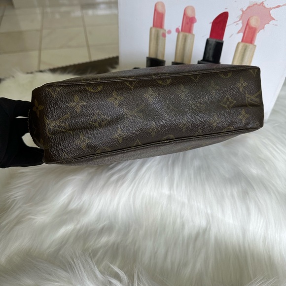 Vintage Vanity Clutch - Picture 5 of 15